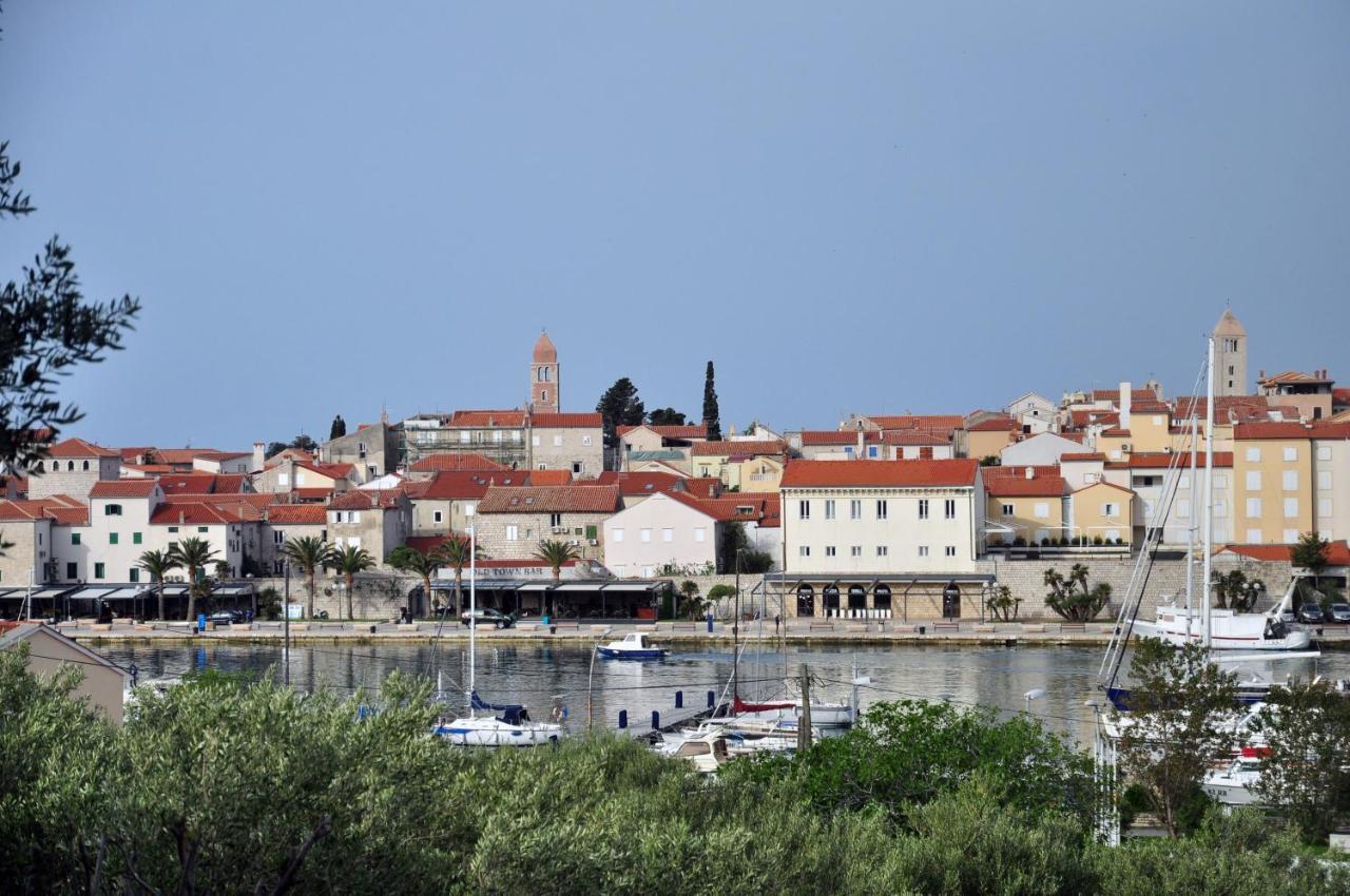 Rose Rooms At Island Of Rab Banjol 外观 照片